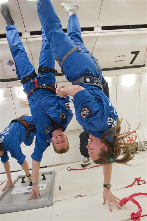 Space in Images - 2010 - 05 - ESA astronauts during parabolic flight ...