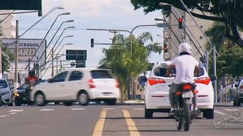 VÍDEOS TEM Notícias 1ª edição de Bauru desta quarta feira 25 de abril