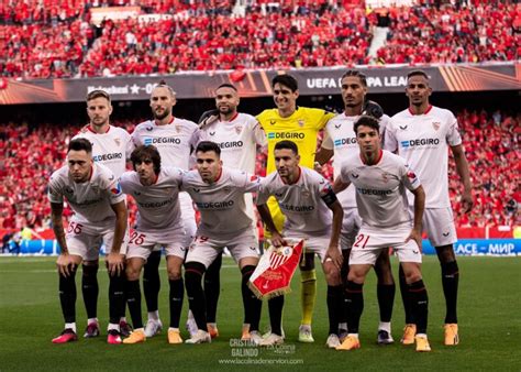 Sevilla Fc Varias Dudas Para El Once De Mendilibar