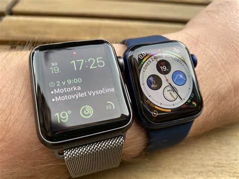 Mercedes Estrella: Apple Watch 40Mm Vs 44Mm On Wrist