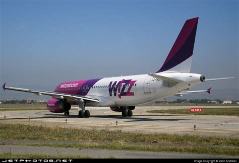 LZ WZA Airbus A320 232 Wizz Air Bulgaria Airlines Velin Andreev