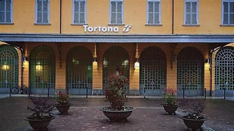 Rissa Davanti Alla Stazione Di Tortona 19enne Accoltellato A Morte Xmqu