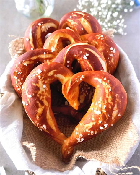 Easy Heart Shaped Pretzels For Valentine S Day My Dinner