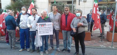 Assalto Alla Sede Della Cgil A Roma Oggi Il Presidio Davanti La Sede