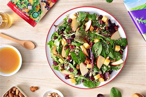 Alexander Granko Ensalada Con Restos De Quinoa De Ayer Manzana Y