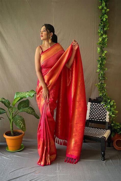 Pink Kanjivaram Silk Saree With Golden Zari Weaving Work At Rs