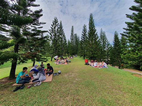 Taman Saujana Hijau – Best Picnic Spot in Putrajaya? | Catchingtravels