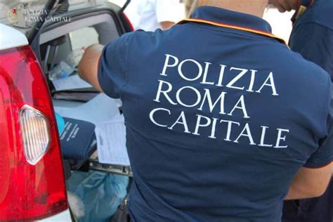 Ritrovamento Shock Davanti Al Campo Nomadi Di Castel Romano Roma