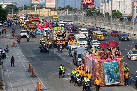 Bida Sa Mga Pelikula Ng Summer Mmff Pumarada Abs Cbn News