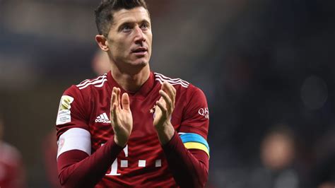 Lewandowski Rompe Il Contratto Con Huawei Arriva La Smentita