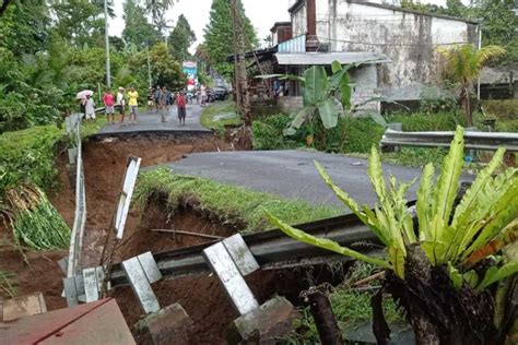 Sehari Hujan Deras Ratusan Lokasi Di Bali Dilanda Bencana Hingga