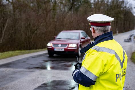 Mit Gef Lschtem Pickerl Unterwegs Alkolenker Aus Dem Verkehr Gezogen