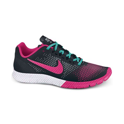 Nike Free Advantage Mesh Caf Sneakers in Pink (BLACK/SPORT TURQ/CRIMSON ...