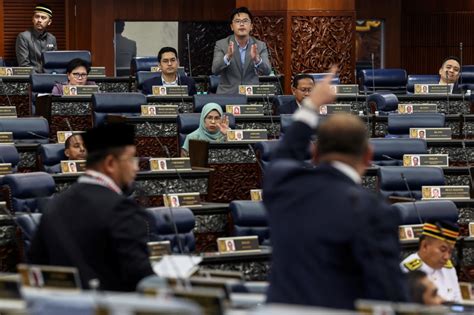 Dewan Rakyat In Chaos As Mp Sparks Controversy With Dap Kafir Remark