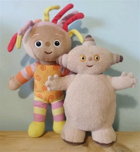 In The Night Garden Talking Makka Pakka Upsy Daisy Plush Toy