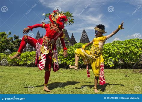 Javanese Traditional Dance editorial image. Image of background - 156710340