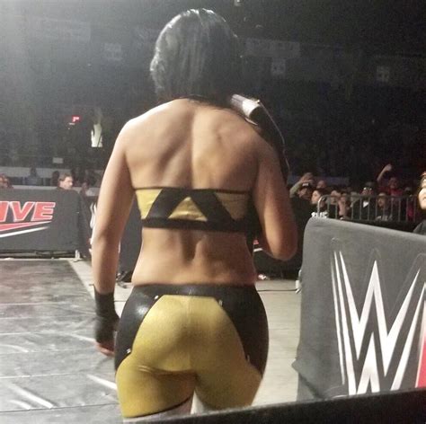 Hot Bayley Photos