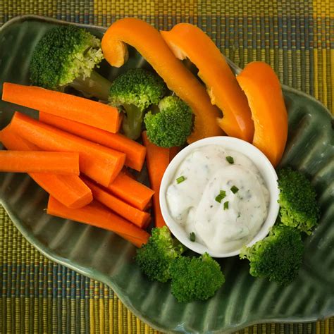 Homemade Ranch Dressing with Carrots and Broccoli - The Scramble