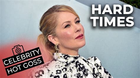 Christina Applegate Opens Up About Ms Cant Walk Without A Cane