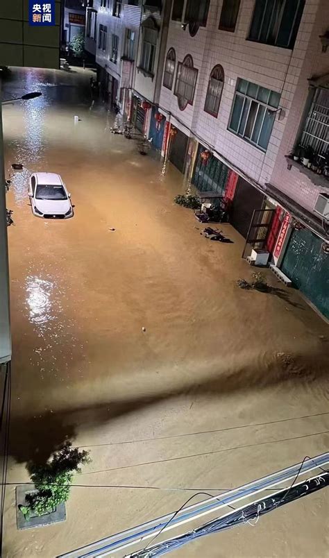 暴雨导致广西百色那坡县城区内涝 多处被淹腾讯新闻