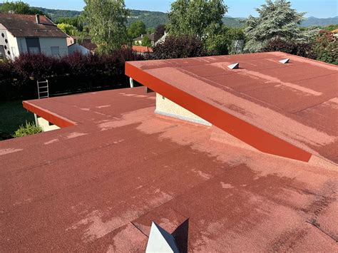 Travaux De Réfection Complète D’une Ancienne Toiture En Bardeaux Bitumineux Soprema