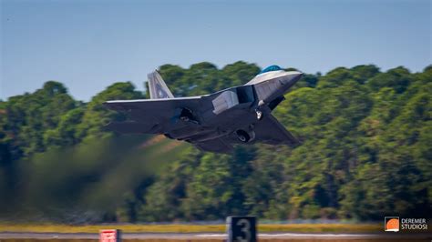 F 22 Raptor taking off [1920 × 1080] : WarplanePorn