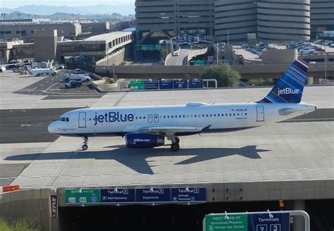 N588JB Airbus A320 JetBlue Airways Phoenix Sky Harbour Graham