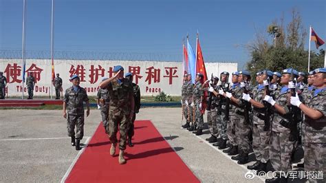 中国赴黎维和部队官兵荣获联合国“和平荣誉”勋章联合国勋章李岗新浪新闻