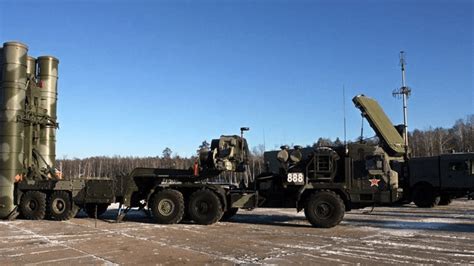 Rusia despliega defensa aérea en Moscú para proteger infraestructura