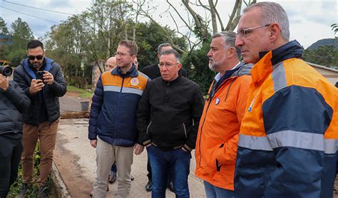 Pol Tica Valdeci Cola Em Pimenta Na Visita Do Ministro Da Reconstru O