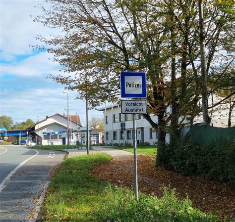 Gefährliche Ausfahrt an neuer Polizeiinspektion Wasserburger Stimme