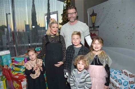 Dean Mcdermott Is Serious About Tori Spelling Divorce Despite Deleted