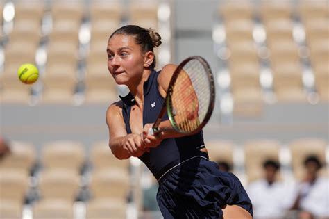 Galerie Foto Marta Kostyuk Continuă “războiul” Cu Aryna Sabalenka și