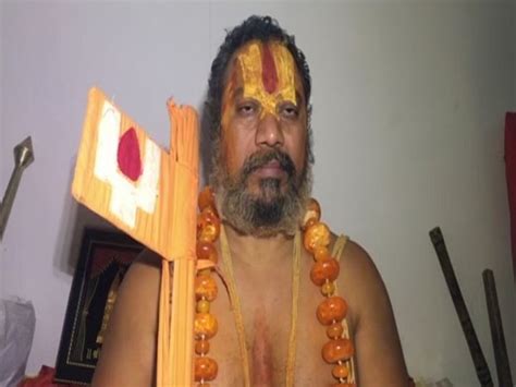 Ramcharitmanas Row Ayodhya Seer Announces Bounty Of Rs 500 On Sp