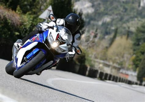 Prova Suzuki Gsx R 600 K8 Prove Motoit