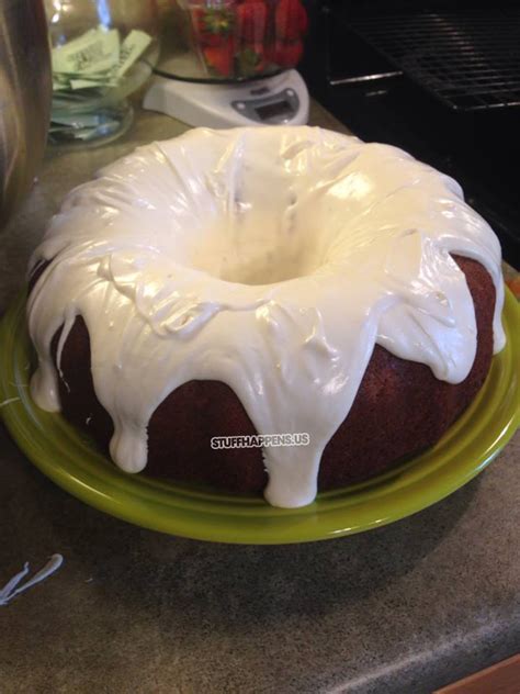 Lemon Bundt Cake With Lemon Cream Cheese Frosting