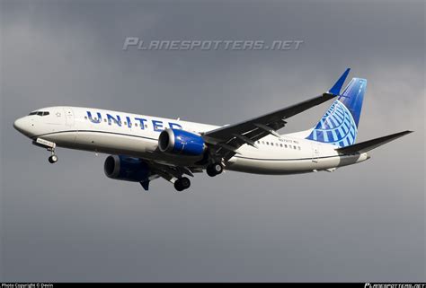 N27277 United Airlines Boeing 737 8 MAX Photo By Devin ID 1363450