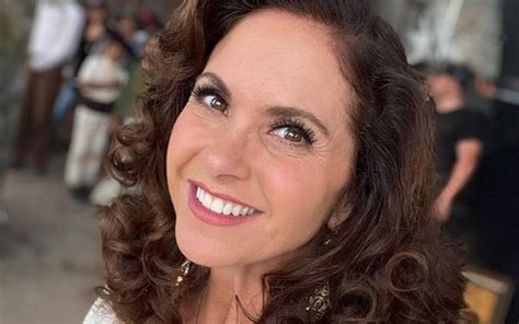 Lucero responde con gracia a críticas de haters sobre su edad qué fue