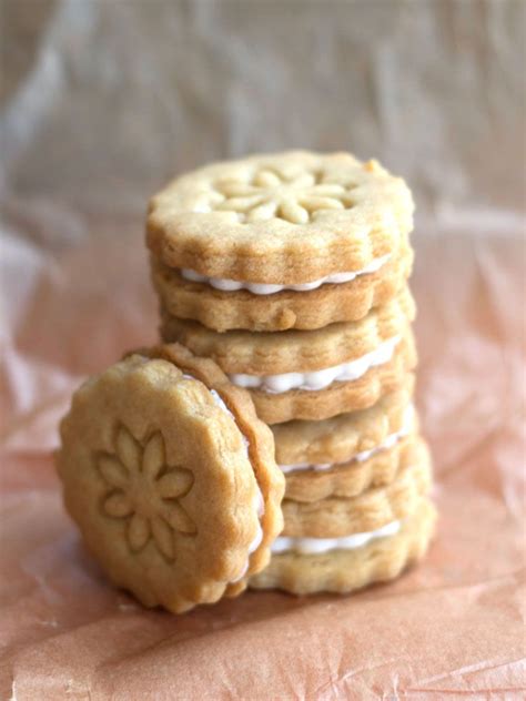 Homemade Golden Oreos Erren S Kitchen Sandwich Cookies Oreo Cookies