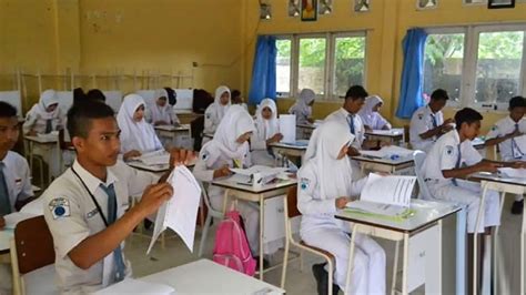 30 Contoh Soal Pat Ekonomi Kelas 11 Semester 2 Dan Jawabannya