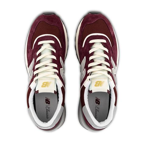 New Balance 574 Burgundy Hype Dc