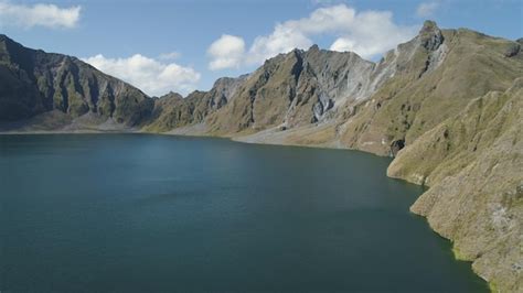 Premium Photo | Crater lake pinatubo philippines luzon