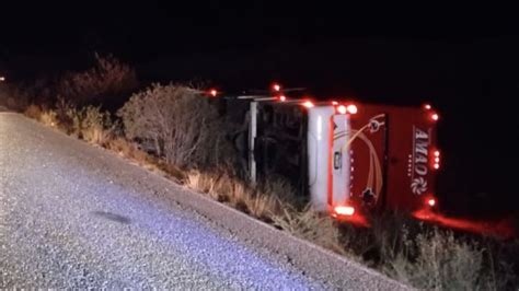 Volcadura De Autobús En Oaxaca Deja Un Saldo De 16 Personas Lesionadas Entre Ellos Tres