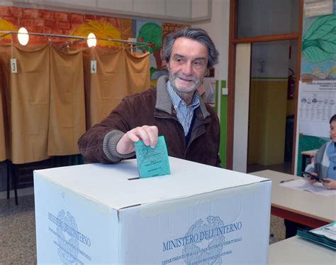 Regionali La Lombardia Al Voto Crolla L Affluenza Ai Seggi Il 41