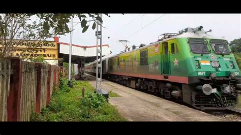 ED WAP7 POORNA CHICKEN LIVERY LINK 22675 CHENNAI EGMORE TO