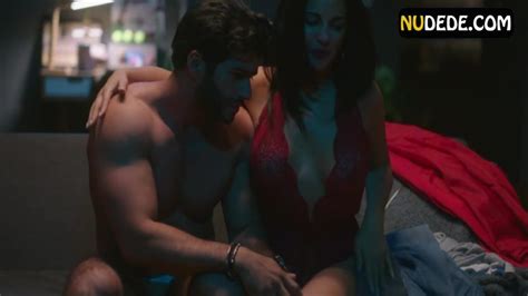 Maite Perroni En Escenas Calientes En El Juego De Las Llaves