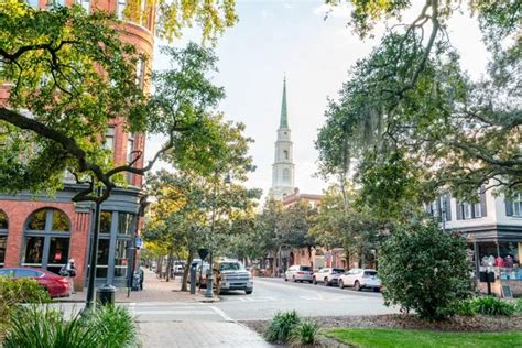 7 Of The Prettiest Streets In Savannah For A Stroll Our Escape Clause