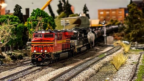 Original Norfolk Southern ES44AC 8114 takes a hot lap on the W&SP with ...