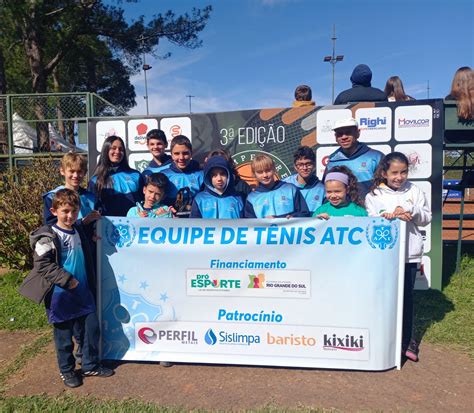 Equipe de tênis conquista bons resultados no Campestre Open de Tênis