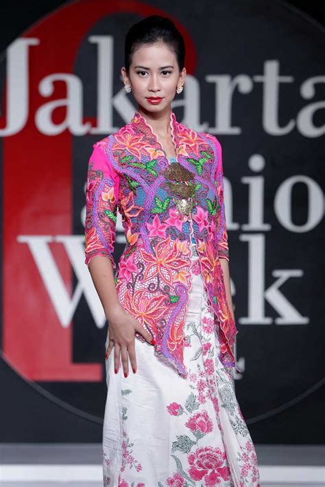 Jakarta Fashion Week 2014 Roemah Kebaya Fashionwindows Network